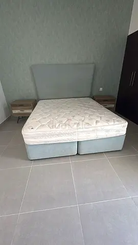 Queen size bed