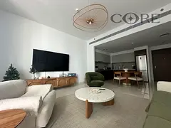 Palm &amp; Marina view / Vacant