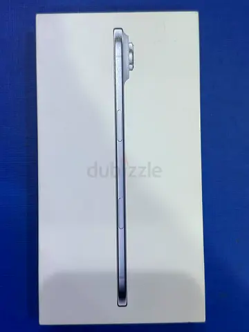 iPhone 17 Air 256  (original boxed unit)