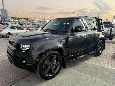 Land Rover Defender 110 SE 2024 - GCC/Other Specs - Like New