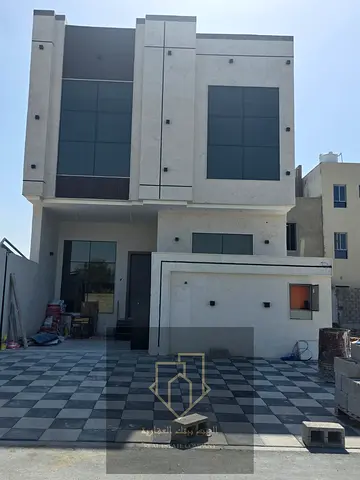 فرصة استثنائية لامتلاك تاون هاوس فاخر بتصميم عصري وتشطيبات عالية الجودة في منطقة الياسمين، أحد أكثر المواقع السكنية تميزًا في عجمان، بجوار الحديقة مبا