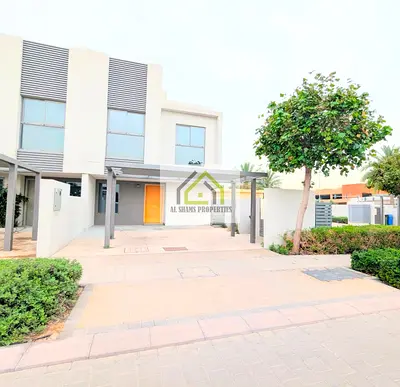 Gorgeous 3BR Townhouse 165K Yearly Rent
