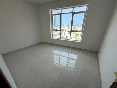 شقه غرفتين و صاله _ الكورنيش عجمان _ تكييف مركزي _ سكن عائلات _ 3 حمام _ اطلال بحريه _ بلكونه