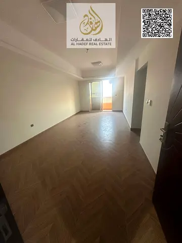 للايجار السنوي بعجمان  شقه 2 غرف وصاله و 3 حمام اطلاله مفتوحه