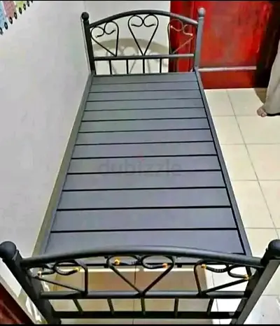 Single Metal Bed Frame with Heart Design