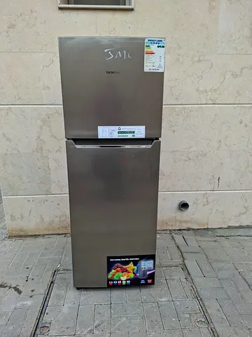 Siemens fridge for sale neat and clean