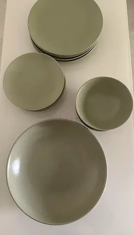 Olive green plates and bowls set + free stuff
