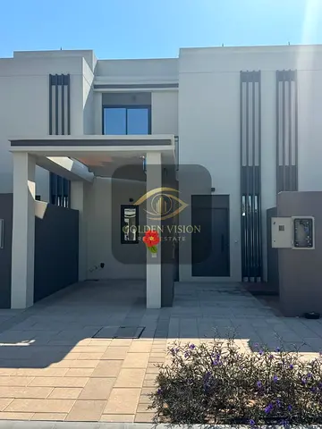 2 Bedroom Townhouse for Rent Falcon Island Al Hamra Village