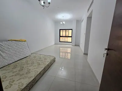 شقه غرفتين و صاله _ النعيميه 1 عجمان _ سكن عائلات _ تكييف مركزي _ 2 حمام _ خزائن بلحائط