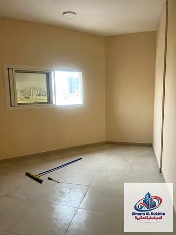 أجمل وأنسب سعر لشقة غرفة وصالة في المصلي – غاز مركزي – 1حمام مع موزع - مساحه كبيره