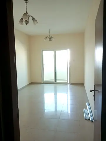 BALCONY 1BHK 30K 1CHQ 33K 4 OR 6 CHEQUES ALSO READY TO MOVE FOR FAMILYS SAME LINE OF SAHARA MALL EXIT BUILDING DXB BUS F-22 F24