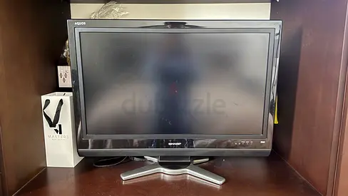 Sharp AQUOS flat panel TV - working condition