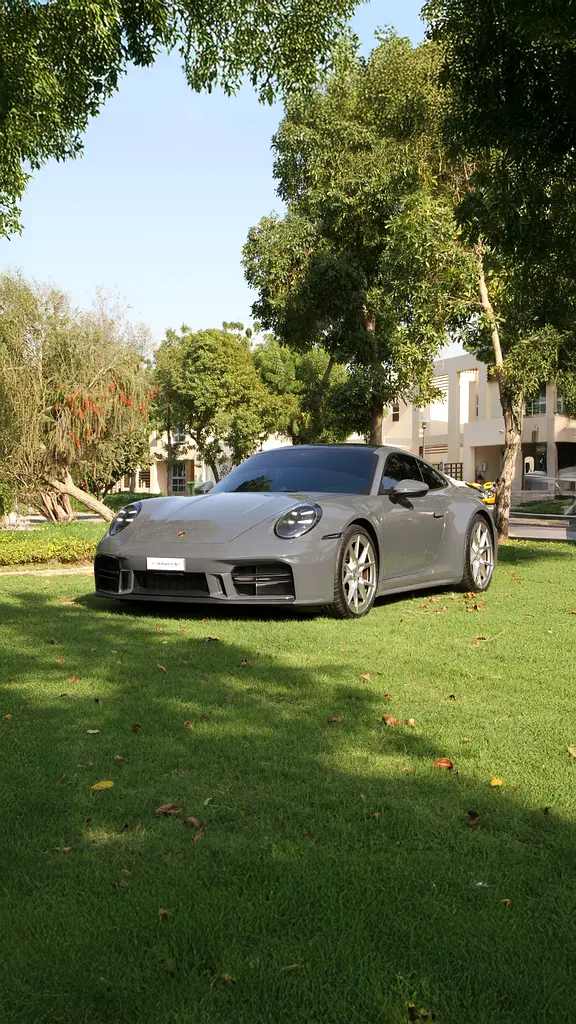 Porsche 911 2025 — photo 1 of 17