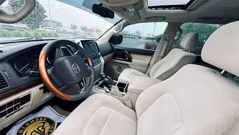 صورة 10 لـ 2018 Toyota LAND CRUISER