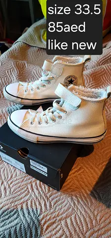 Converse High Top Sneakers in Size 33.5 - Like New