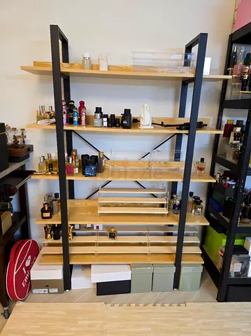 5 Shelves unit - metal frame  wooden shelves - 120cm W x  170cm H x 24cm D