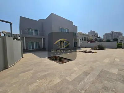 6BR Villa - Ideal for Family / For Sale
