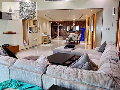 شقة غرفتين وصالة للبيع – برج الكورنيش إطلالة مزدوجة رائعة على البحر والمدينة