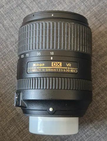 NIKON 18-300 Lense
