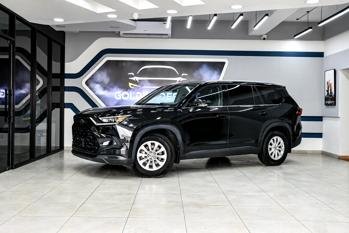 Toyota Grand Highlander 2024 — photo 1 of 17