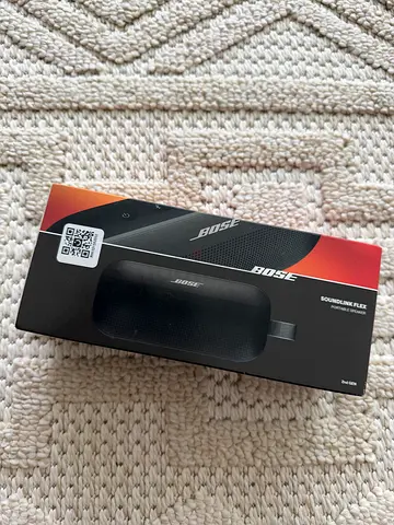 Bose SoundLink Flex Portable Bluetooth Speaker (Black)