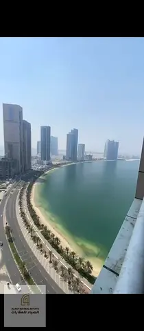 شقه للبيع مكونه من غرفه وصاله مع غرفه خادمه واطلاله ع بحر الممزر مع موقف مخصص وامن وحراسه ع مدار الساعه