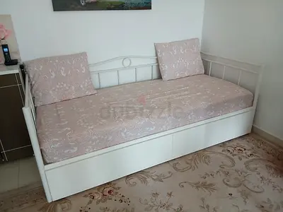 Elegant Bed with Pull-Out drawers