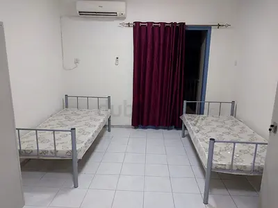 Executive Ladies / Girls Bed Space in Al Mankhool near Metro Station with Balcony