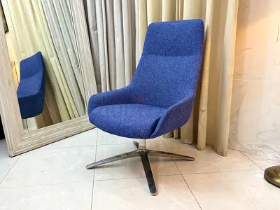 Boss Design Marnie High Back Swivel Lounge Chair