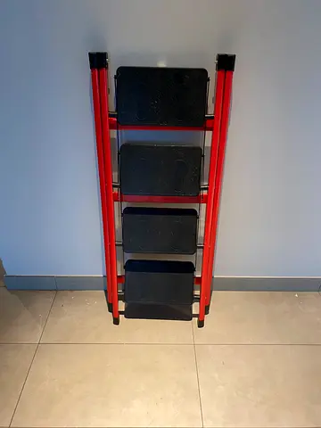 Foldable Step Ladder in Red