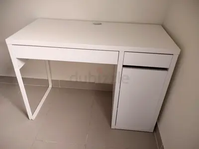 Ikea study table and extendable dinning table, also Coffee table in excellent condition
