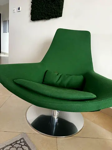 Modern Green Swivel Chair