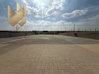 تملك حر لجميع الجنسيات | فرصه مميز جدا بالصجعه |حوطه مفتوحه جاهزه للاستخدام الفوري علي شارع رئيسي | يوجد كهرباء وصرف صحي ومكتب وحمام