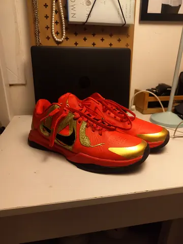 Kobe 5 Chinese new year rep
