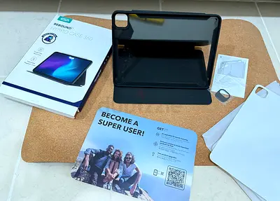 ESR Hybrid Case (iPad Air 11” 6th Gen)