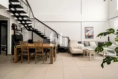 2BR Duplex | Pool, Skyline View | Tenanted