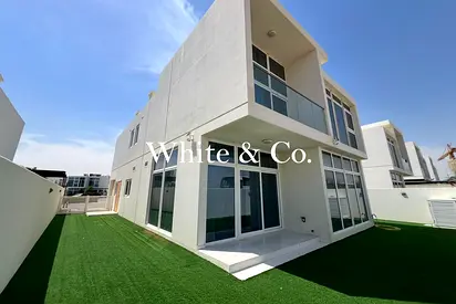 Stunning | Stand Alone | Flexible Payment