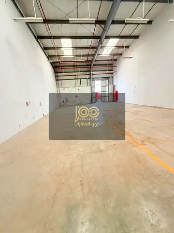 Prime location, vibrant, close to main roads / Electricity 20