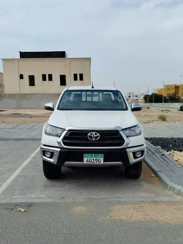 2025 Toyota Hilux SR5 - GCC Specs - Brand New!