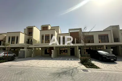 Genuine Resale | Single Row | Central Hub View