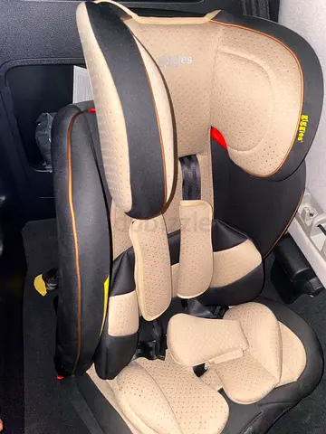 Car seat with isofix almost new