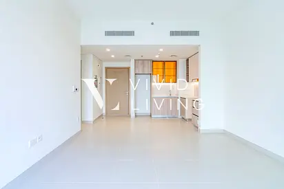 BRIGHT AND SPACIOUS | POOL VIEW | BRAND NEW