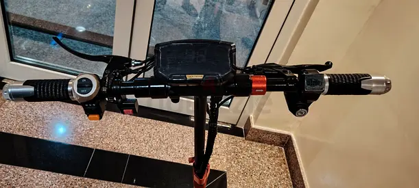 Electric scooter with digital display - used, good condition