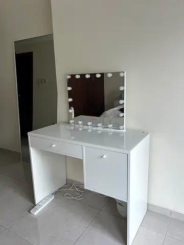 vanity set | excellent condition