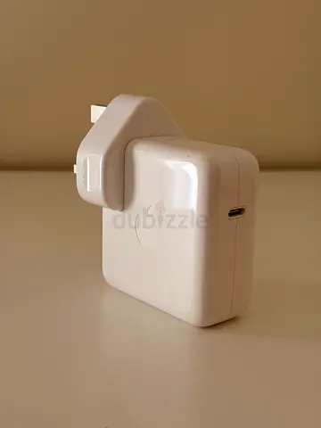 Apple 70W USB-C Power Adapter (UK/G Plug) - Like New Condition