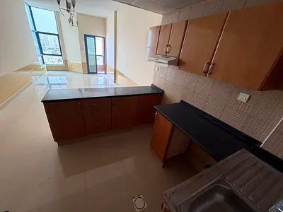 استديو للإيجار السنوي في النعيمية 1 داخل تاور C بموقع حيوي جداً قريب من جميع الخدمات مع تصميم مريح ومساحة كبيرة تناسب السكن العملي