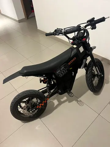 Kugoo wish 01, 80+KPH with Supermotos and Upgraded fender.( price negotiable)