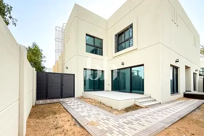 Prime Location | End Unit | Single Row | Brand New