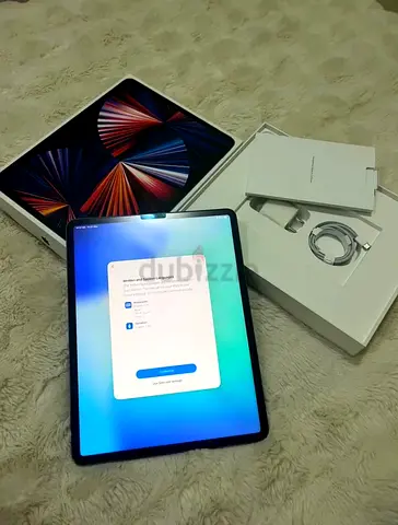 Ipad Pro 12.9inch (5th gen) 128gb with free cover