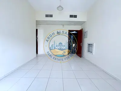 1BHK VERY SPACIOUS APARTMENT READY TO MOVE APARTMENT GOOD LOCATION NEAR TO MUWAILAH PARAK